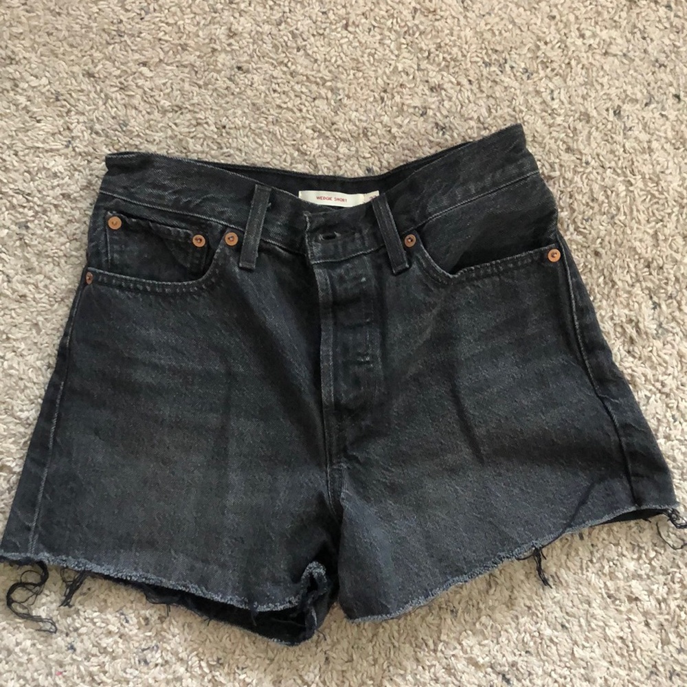 Levi high waisted wedgie shorts